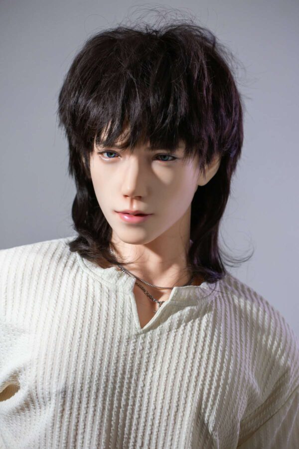 sensual-gay-doll-akira 185cm (10) From Online Chat to Real Connection: Gay Online Dating and Emotional Burnout