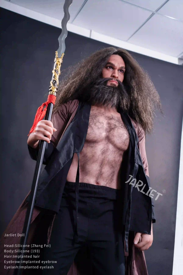 アーサー、身長193cm、迫力ある立ちポーズのリアルなゲイドール。.